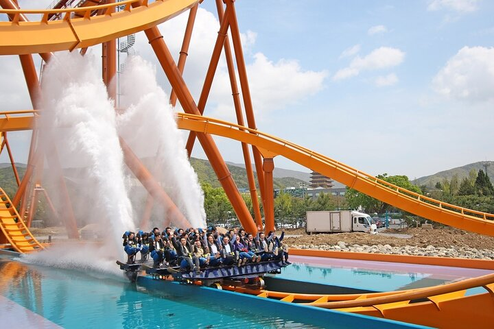 Gyeongju World Amusement Park with Instragram Tour Package - Photo 1 of 8